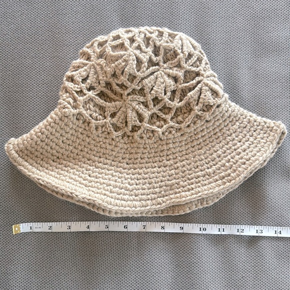 Crochet Bucket Hat - Picture 3 of 4